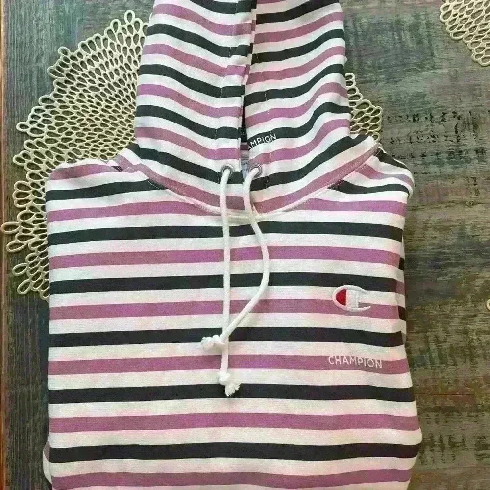 NWT Champion Women’s Reverse Weave All-Over Print Hoodie, Medium - Picture 14 of 15